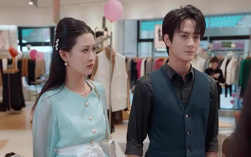 商总别装了夫人是隐藏大佬 第1-20集